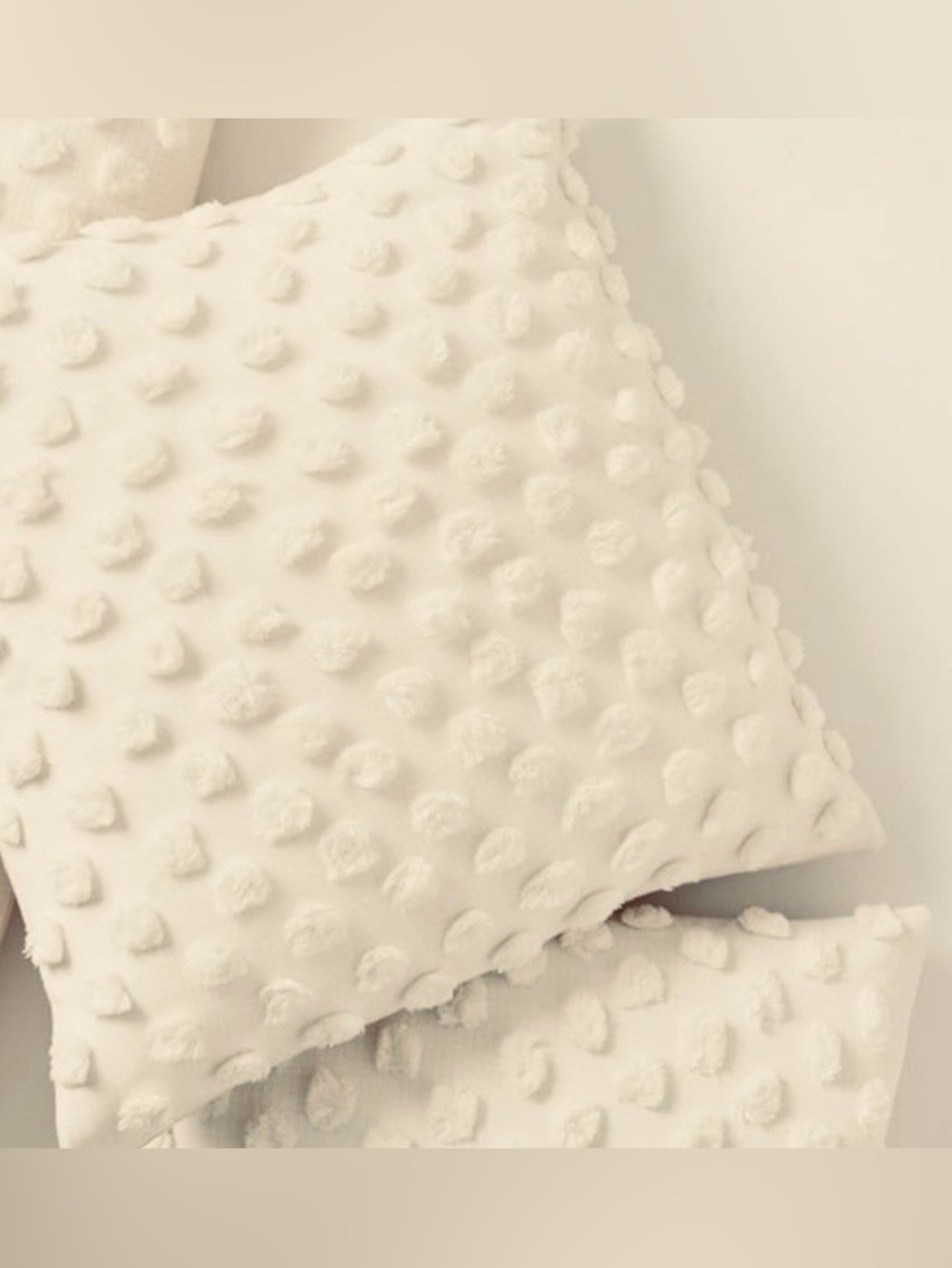 Set of 2/West Elm Candlewick 100% Cotton Pillow Covers size 20x20/